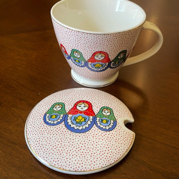 Grace fine ceramic Russian Matryoshka pattern tea Cup & lid - Picture 3 of 7